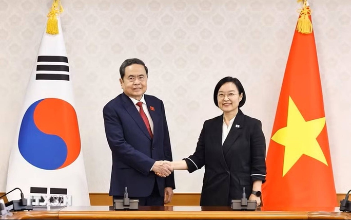 Top legislator meets South Korean Prime Minister Han Seong Sook