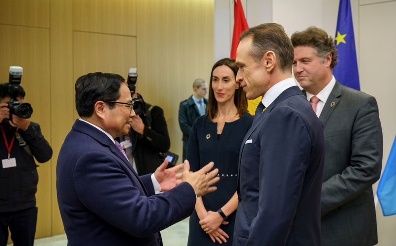 Prime Minister visits Luxembourg Stock Exchange