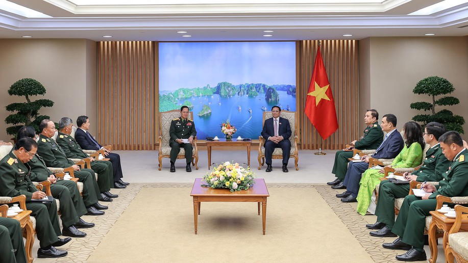 Quân đội Việt Nam-Lào ‘mãi mãi xanh tươi, đời đời bền vững’ - .: VGP News :. BÁO ĐIỆN TỬ CHÍNH PHỦ NƯỚC CHXHCN VIỆT NAM