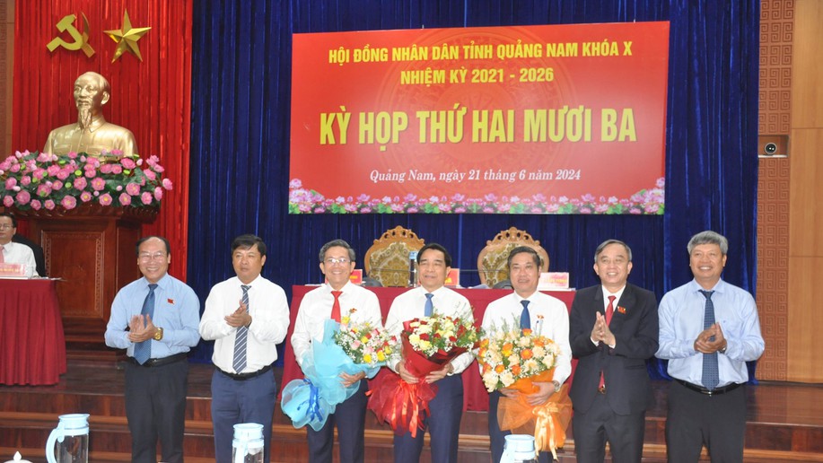 Ông Lê Văn Dũng được bầu giữ chức Chủ tịch UBND tỉnh Quảng Nam